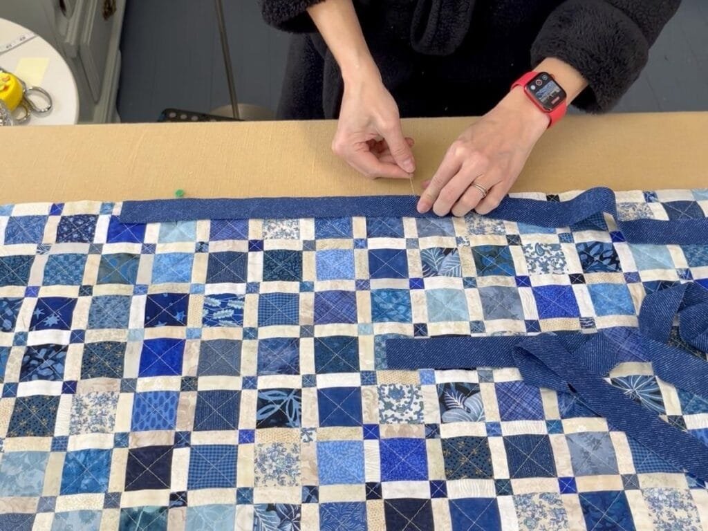 Marking center and start points for binding a table runner