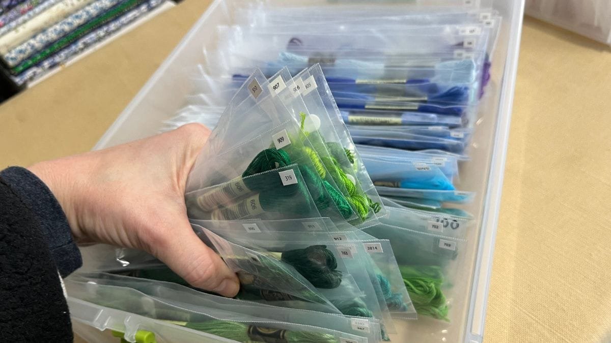 New Embroidery Floss Organization by Color & Quantity